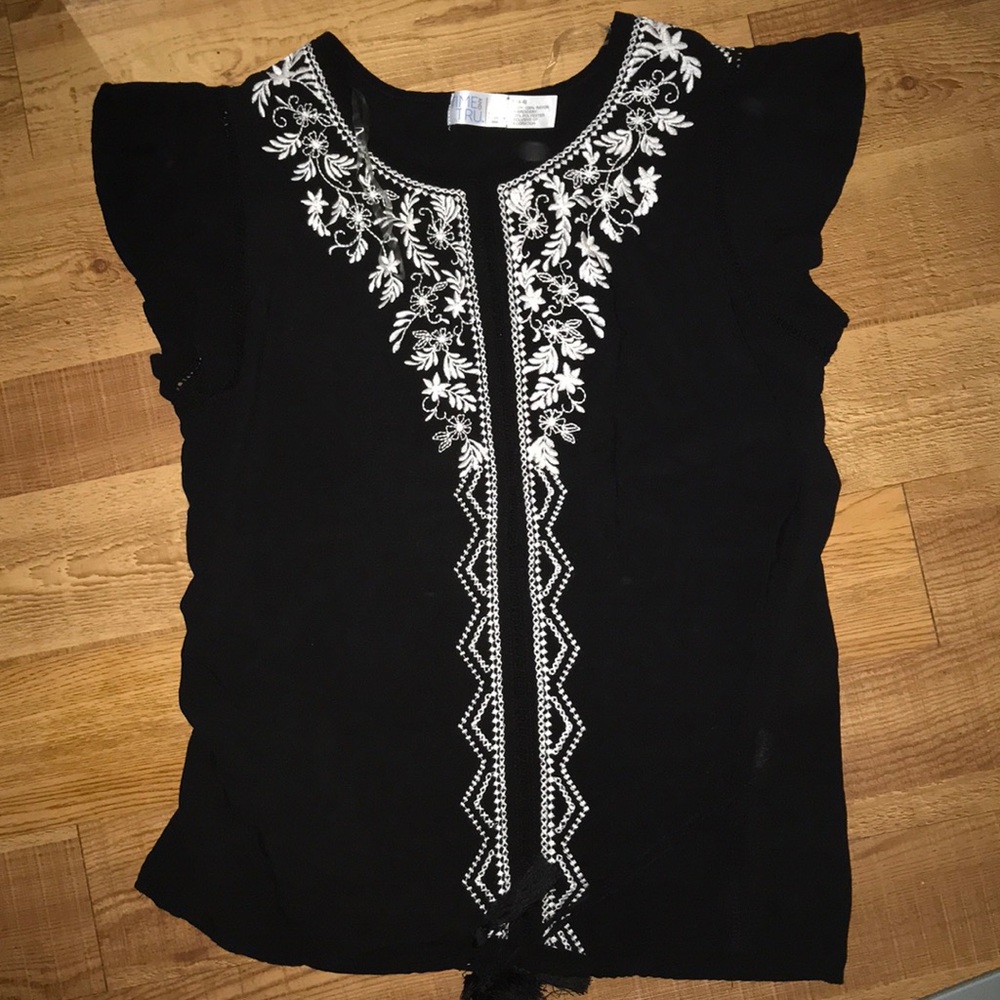 Embroidered shirt